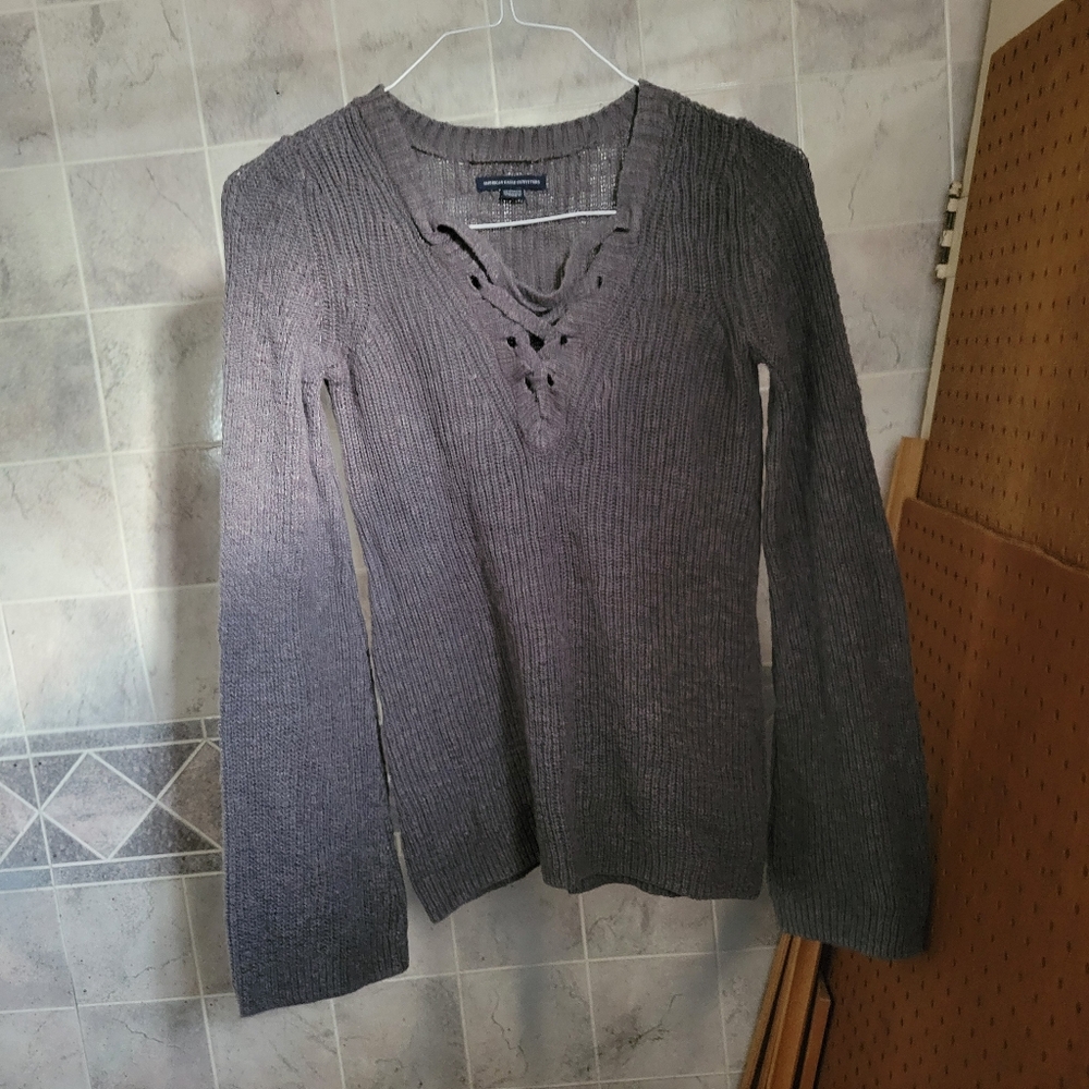 5/$15 american eagle sweater